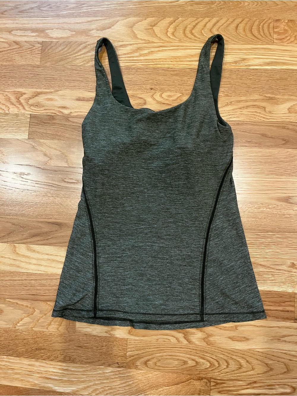 Lululemon green tank